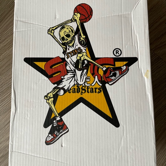 Seeing Dead People Deadstar 1s "Shattered Backboard" Size 9 - Picture 5 of 6